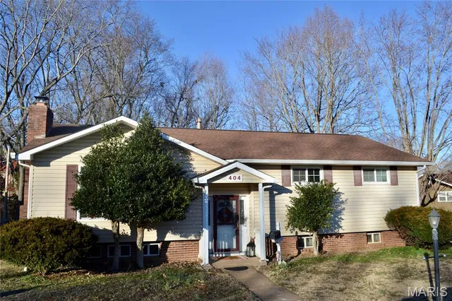 $265,000 | 404 Helber Drive, Farmington, MO 63640