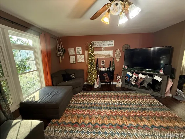 $279,900 | 404 Helber Drive, Farmington, MO 63640