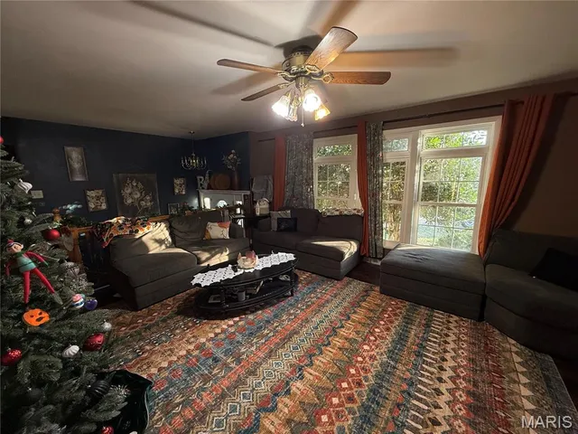 $279,900 | 404 Helber Drive, Farmington, MO 63640