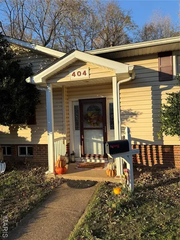 $279,900 | 404 Helber Drive, Farmington, MO 63640