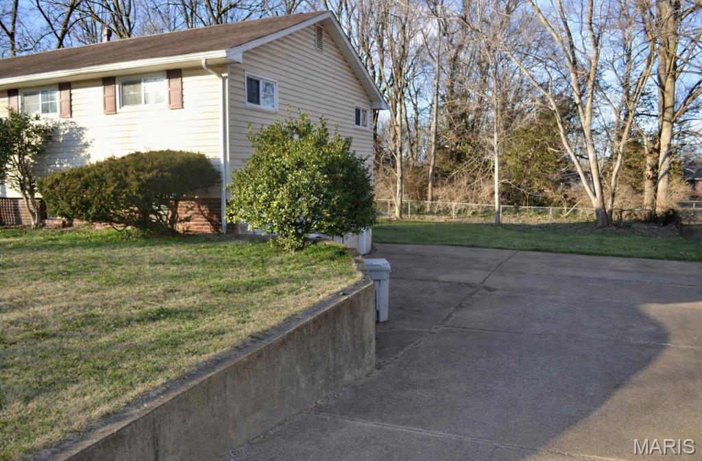 404 Helber Drive Farmington, MO 63640 - Photo 4 of 29