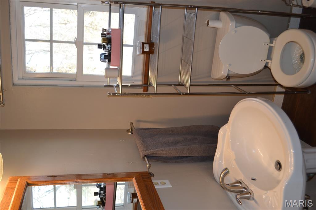 404 Helber Drive Farmington, MO 63640 - Photo 10 of 29