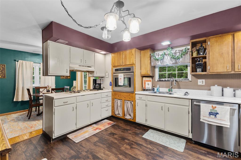 404 Helber Drive Farmington, MO 63640 - Photo 10 of 32