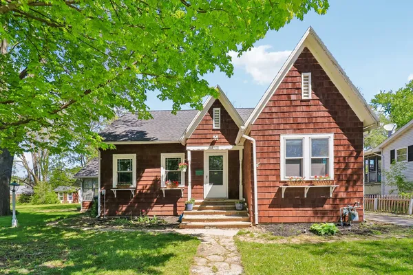 $300,000 | 3908 Kane Avenue, McHenry, IL 60050