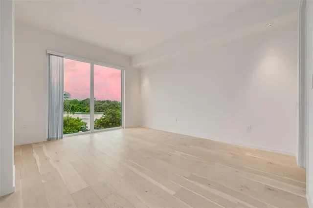 $6,900 | 1020 Sunset Point Road, Unit 213, Clearwater, FL 33755