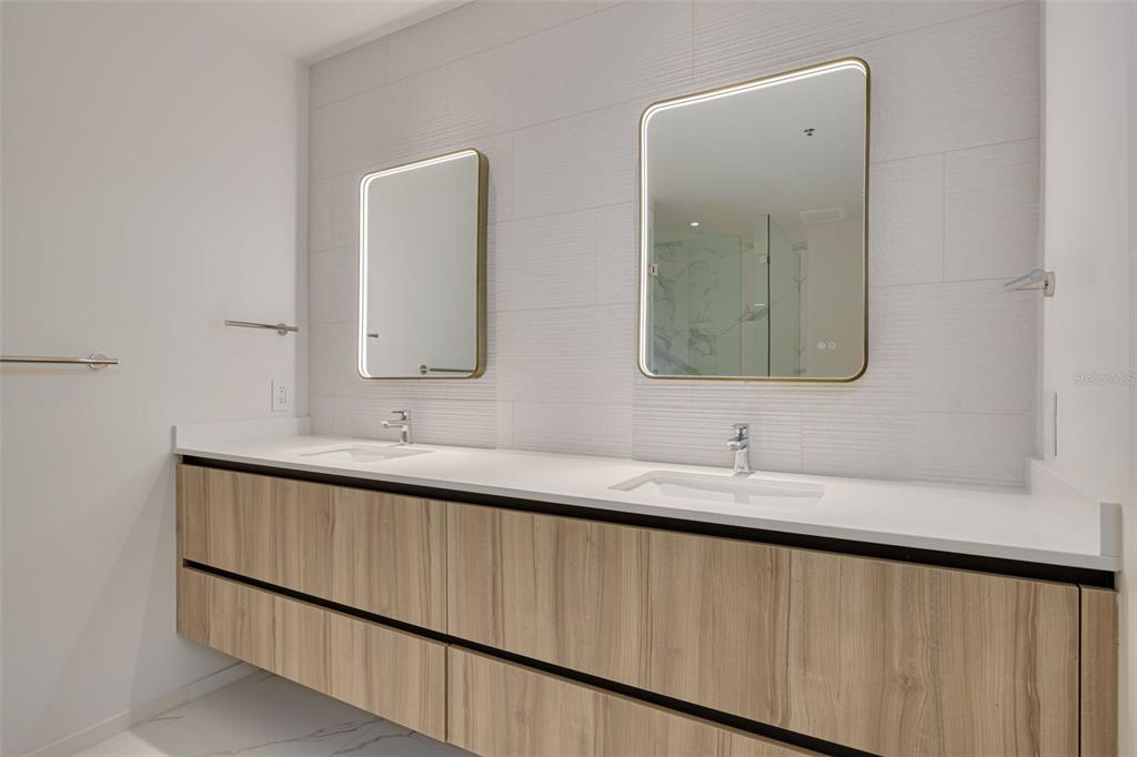 1020 Sunset Point Road, Unit 213 Clearwater, FL 33755 - Photo 15 of 71