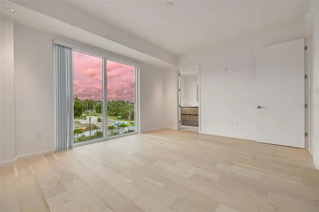 $6,900 | 1020 Sunset Point Road, Unit 213, Clearwater, FL 33755