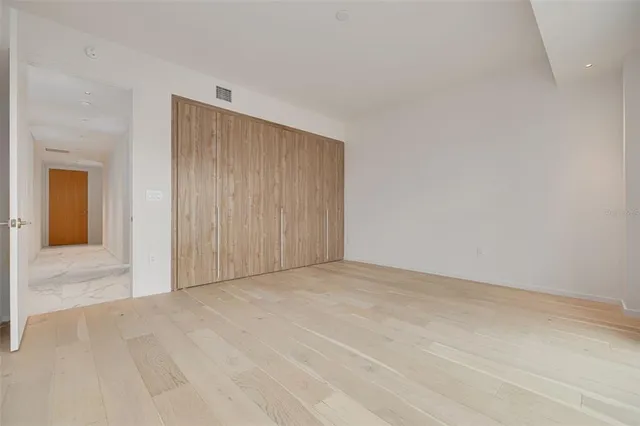 $6,900 | 1020 Sunset Point Road, Unit 213, Clearwater, FL 33755