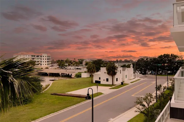 $6,900 | 1020 Sunset Point Road, Unit 213, Clearwater, FL 33755