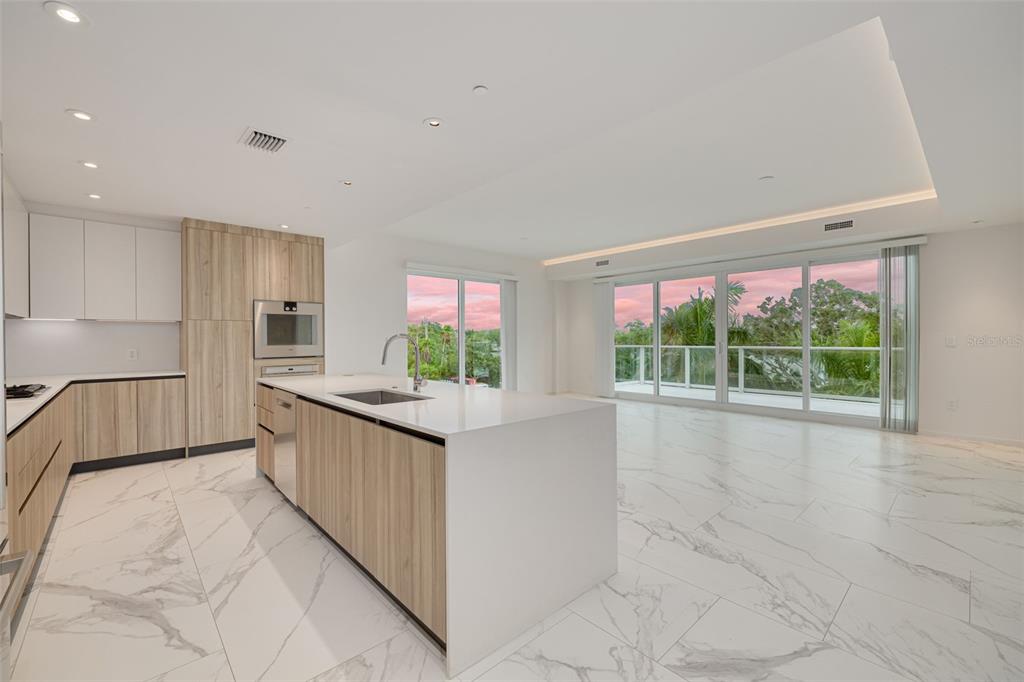 1020 Sunset Point Road, Unit 213 Clearwater, FL 33755 - Photo 3 of 71