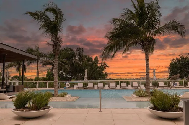 $6,900 | 1020 Sunset Point Road, Unit 213, Clearwater, FL 33755