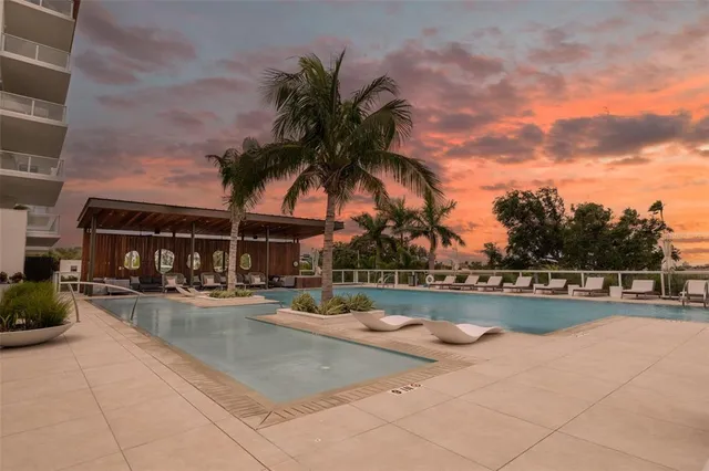 $6,900 | 1020 Sunset Point Road, Unit 213, Clearwater, FL 33755