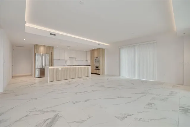 $6,900 | 1020 Sunset Point Road, Unit 213, Clearwater, FL 33755