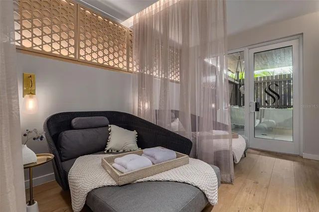 $6,900 | 1020 Sunset Point Road, Unit 213, Clearwater, FL 33755