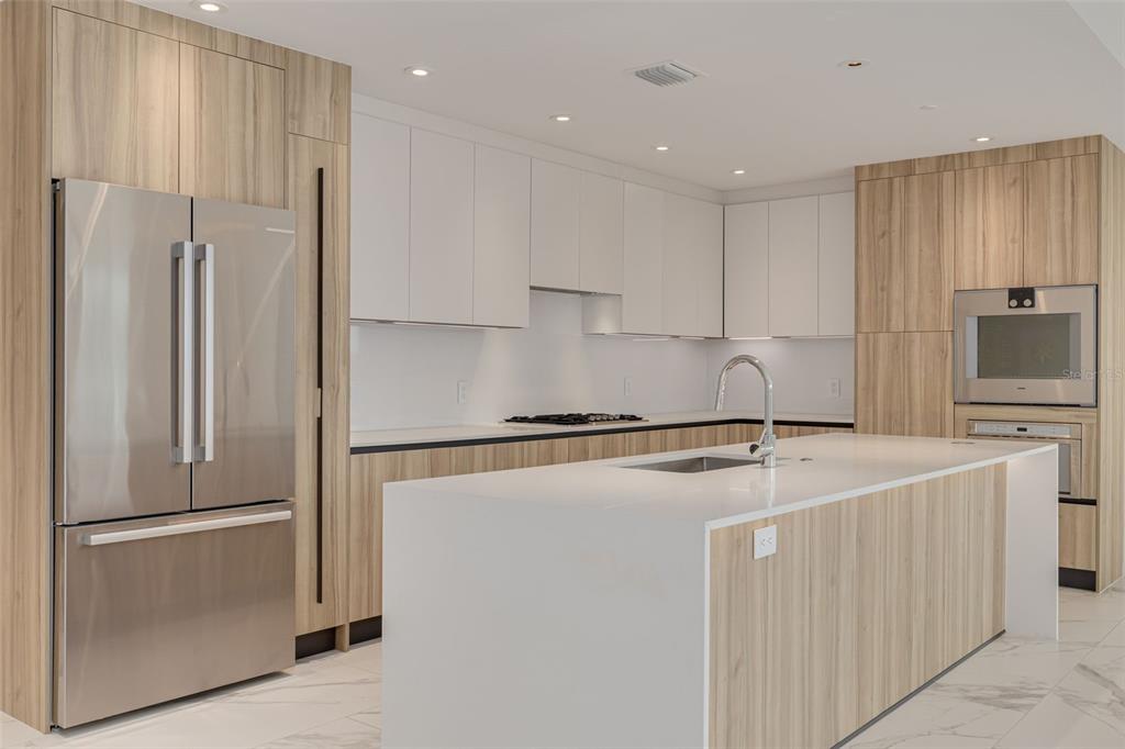 1020 Sunset Point Road, Unit 213 Clearwater, FL 33755 - Photo 6 of 71