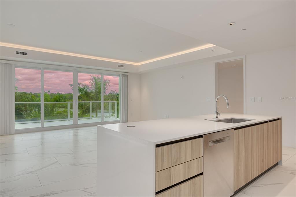 1020 Sunset Point Road, Unit 213 Clearwater, FL 33755 - Photo 8 of 71