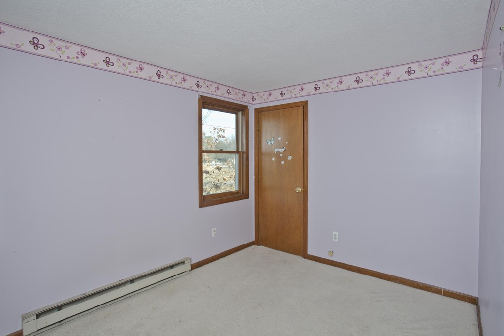 137 Schoolhouse Road Chicopee, MA 01020 - Photo 20 of 29 Gallery Image 20