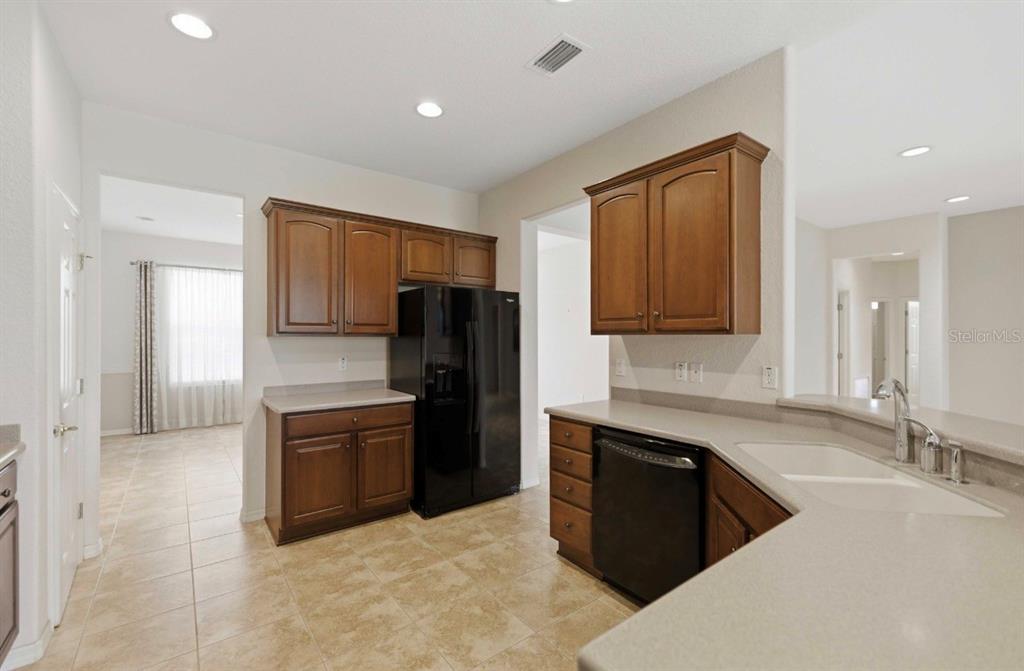 12716 Southeast 91st Terrace Road Summerfield, FL 34491 - Photo 10 of 82