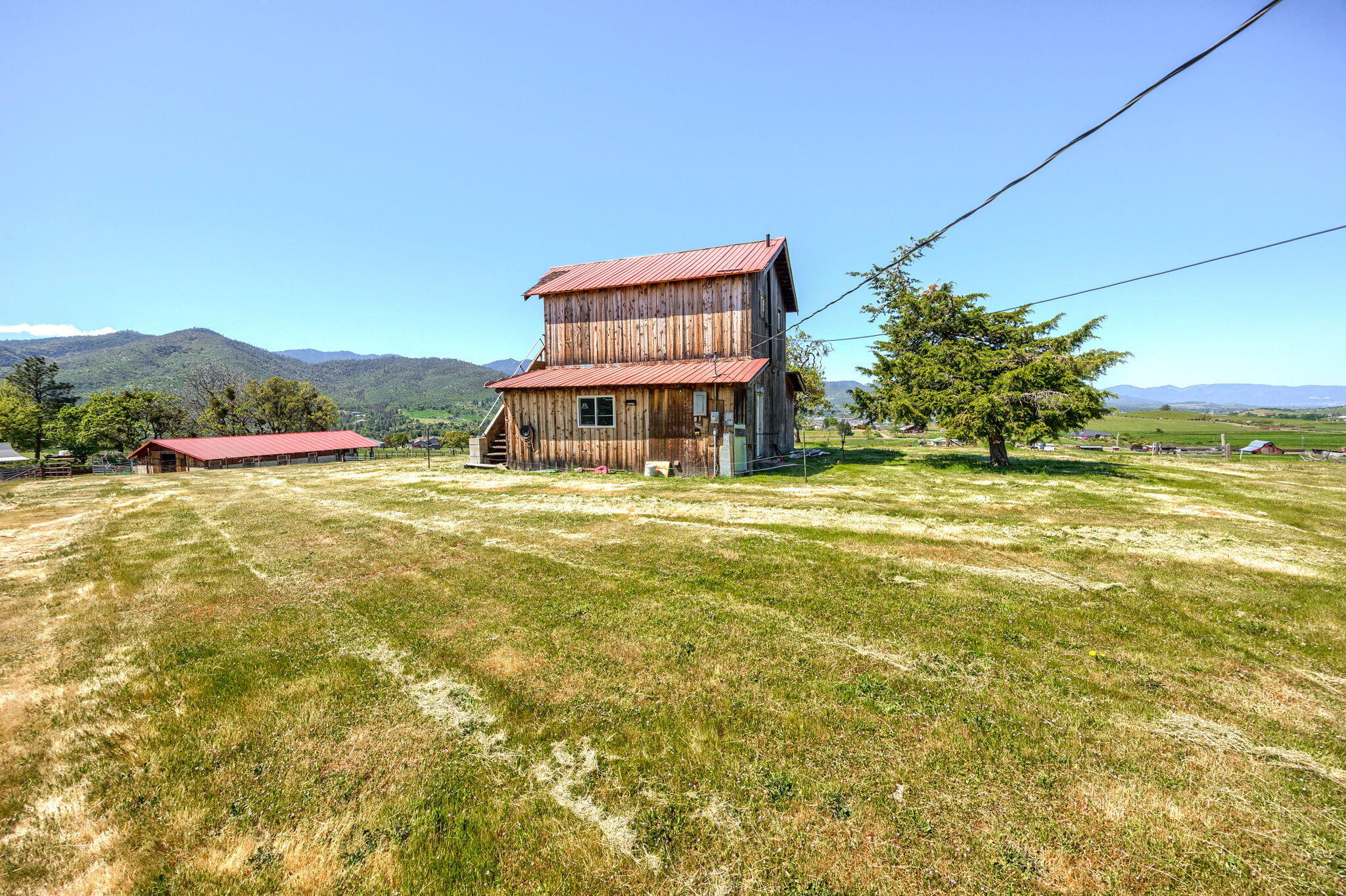 1249 North Valley View Road Ashland, OR 97520 - Photo 19 of 30 2 Story Barn