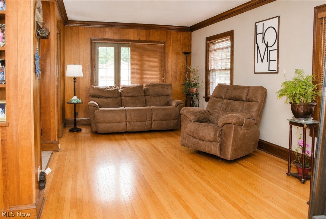 9014 Snow Road Parma, OH 44130 - Photo 12 of 38 Gallery Image 12