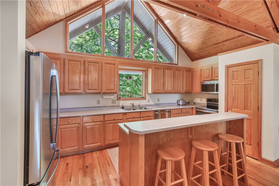 209 Highlands Way Tamassee, SC 29686 - Photo 22 of 50