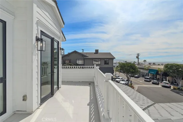 $15,000 | 1200 Manhattan Avenue, Manhattan Beach, CA 90266