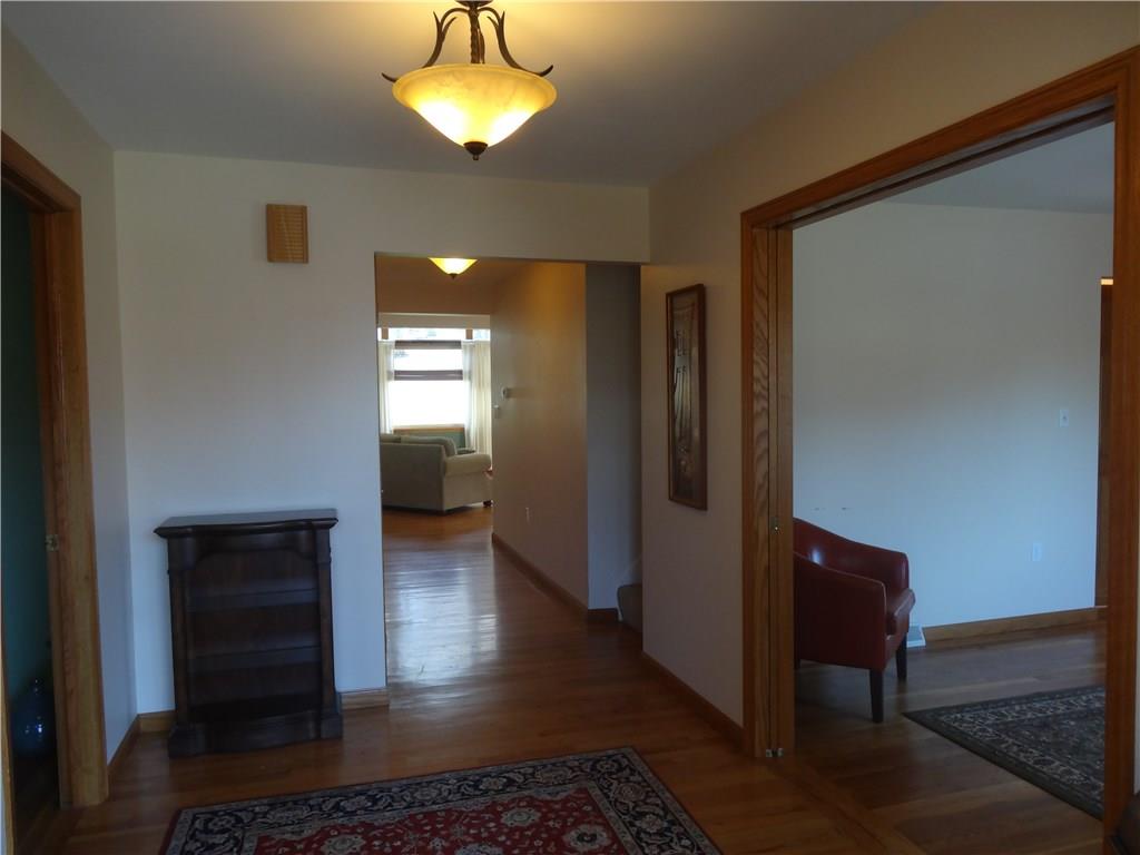 239 Drake Road Bethel Park, PA 15102 - Photo 3 of 20 Gallery Image 3