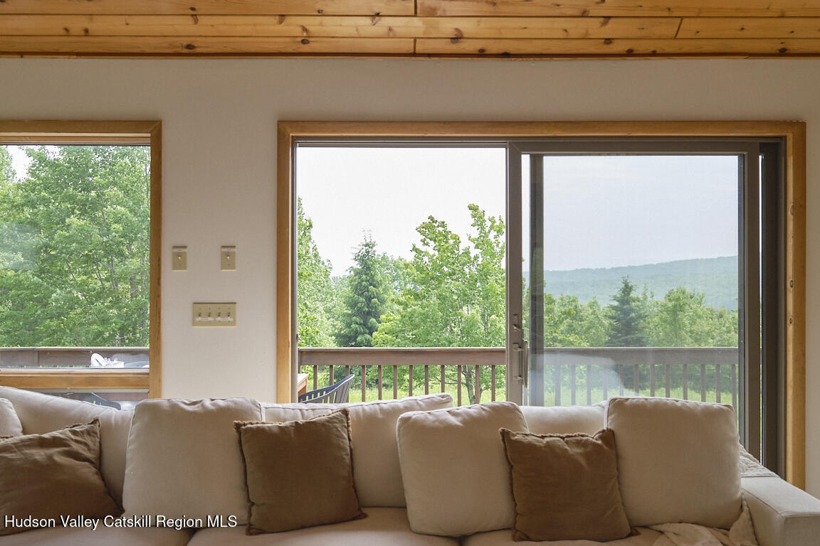 285 Mead Road Fleischmanns, NY 12430 - Photo 7 of 31 6 int living room view