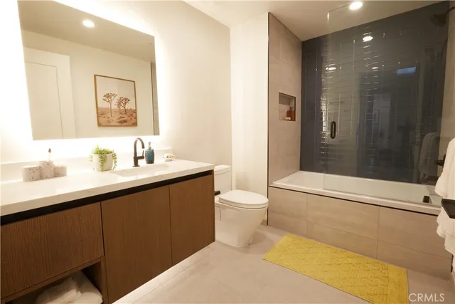 $1,230,000 | 1333 South Orange Grove Avenue, Unit 311, Los Angeles, CA 90019