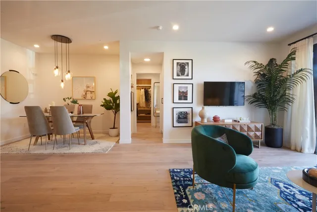 $1,230,000 | 1333 South Orange Grove Avenue, Unit 311, Los Angeles, CA 90019