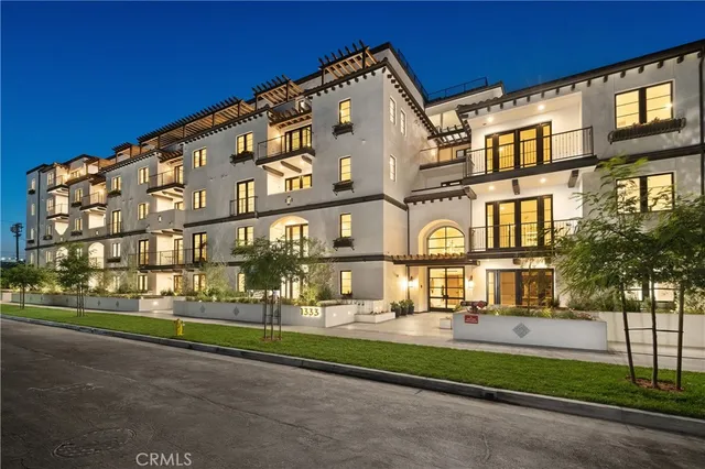 $1,230,000 | 1333 South Orange Grove Avenue, Unit 311, Los Angeles, CA 90019