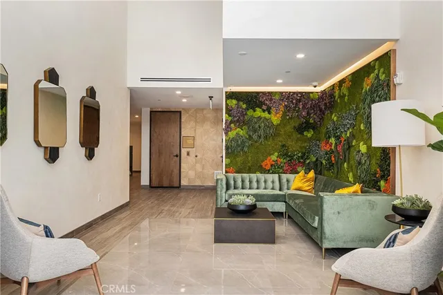 $1,230,000 | 1333 South Orange Grove Avenue, Unit 311, Los Angeles, CA 90019