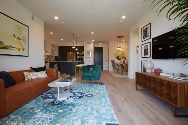 $1,230,000 | 1333 South Orange Grove Avenue, Unit 311, Los Angeles, CA 90019