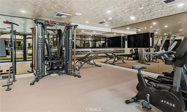 $1,230,000 | 1333 South Orange Grove Avenue, Unit 311, Los Angeles, CA 90019