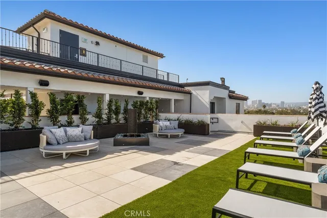 $1,230,000 | 1333 South Orange Grove Avenue, Unit 311, Los Angeles, CA 90019