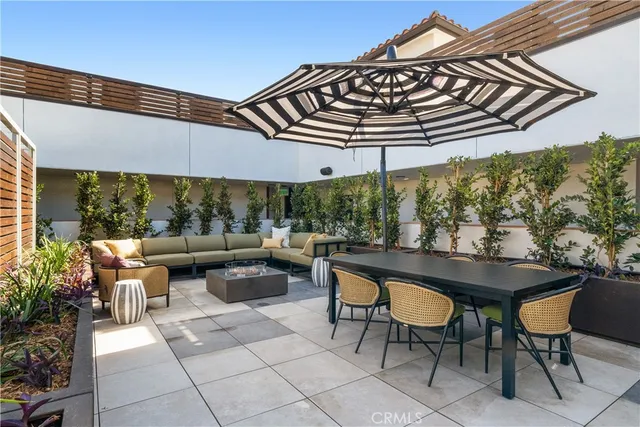 $1,230,000 | 1333 South Orange Grove Avenue, Unit 311, Los Angeles, CA 90019