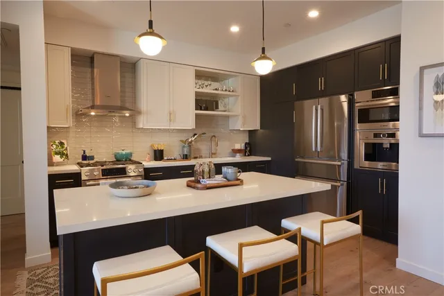 $1,230,000 | 1333 South Orange Grove Avenue, Unit 311, Los Angeles, CA 90019