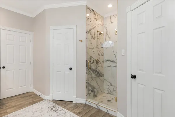 $630,000 | 6211 Kingscrest Lane, Spring, TX 77389