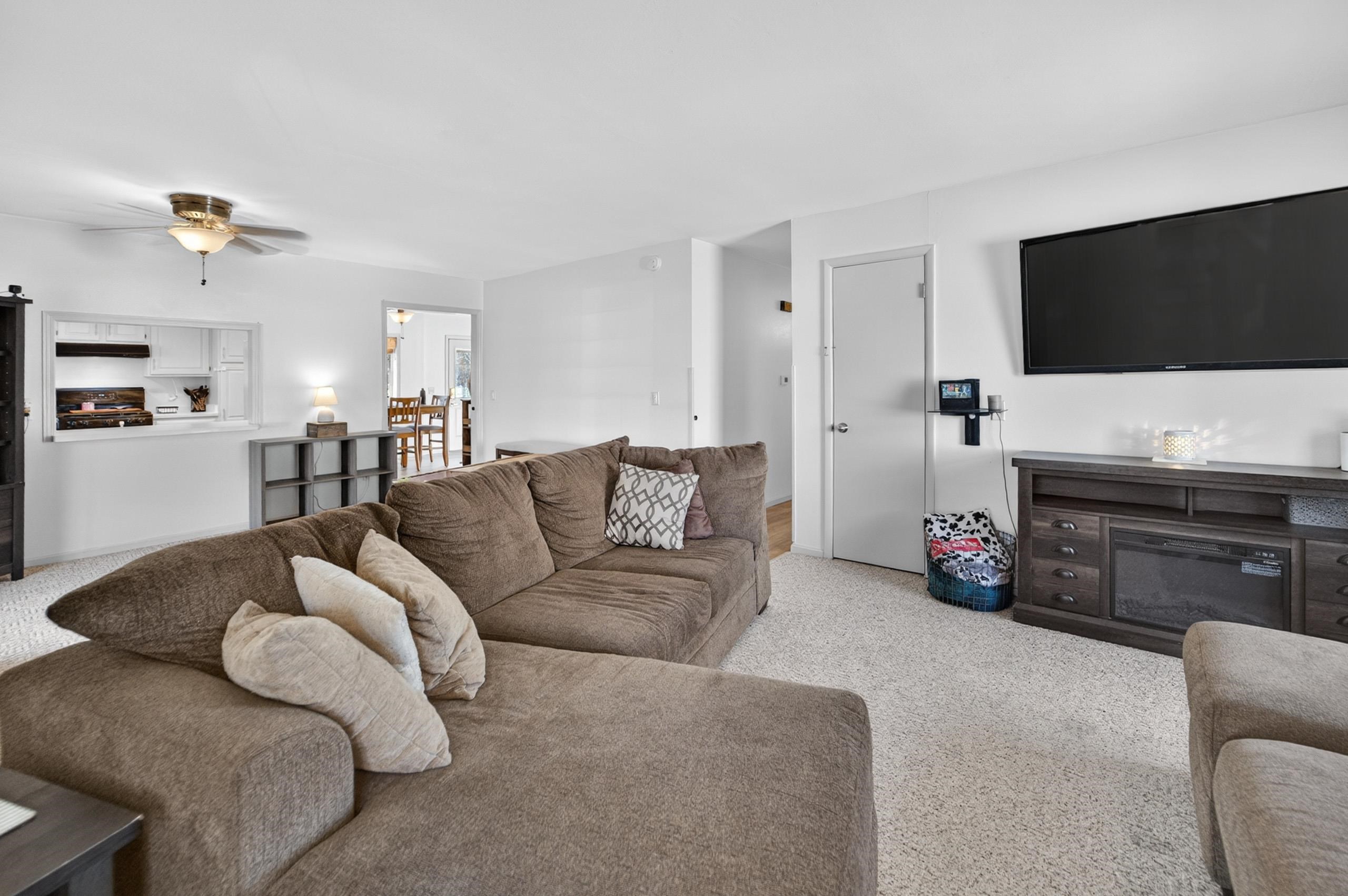 4389 Curry Lane Windsor, WI 53598 - Photo 8 of 29