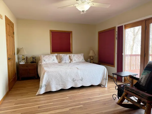 $774,900 | 8942 Eyota Way, Onamia, MN 56359