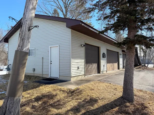 $774,900 | 8942 Eyota Way, Onamia, MN 56359