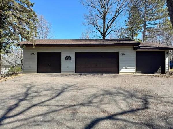 $769,900 | 8942 Eyota Way, Onamia, MN 56359