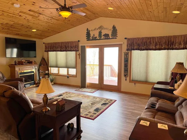 $774,900 | 8942 Eyota Way, Onamia, MN 56359