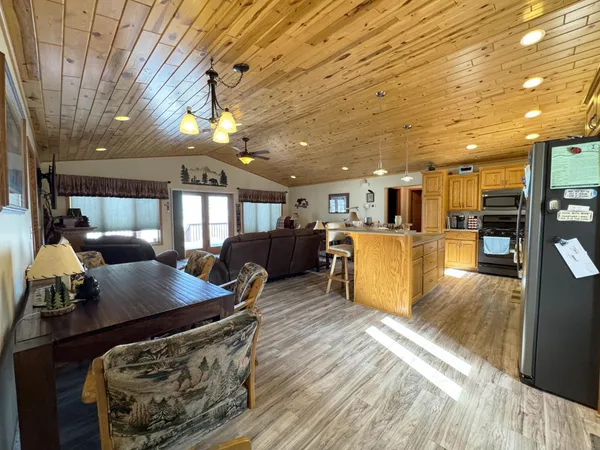 $774,900 | 8942 Eyota Way, Onamia, MN 56359