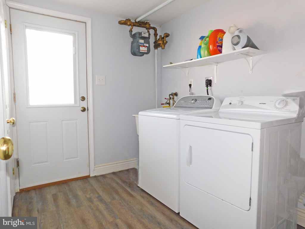9989 Hardy Road Philadelphia, PA 19115 - Photo 17 of 21 Laundry Area
