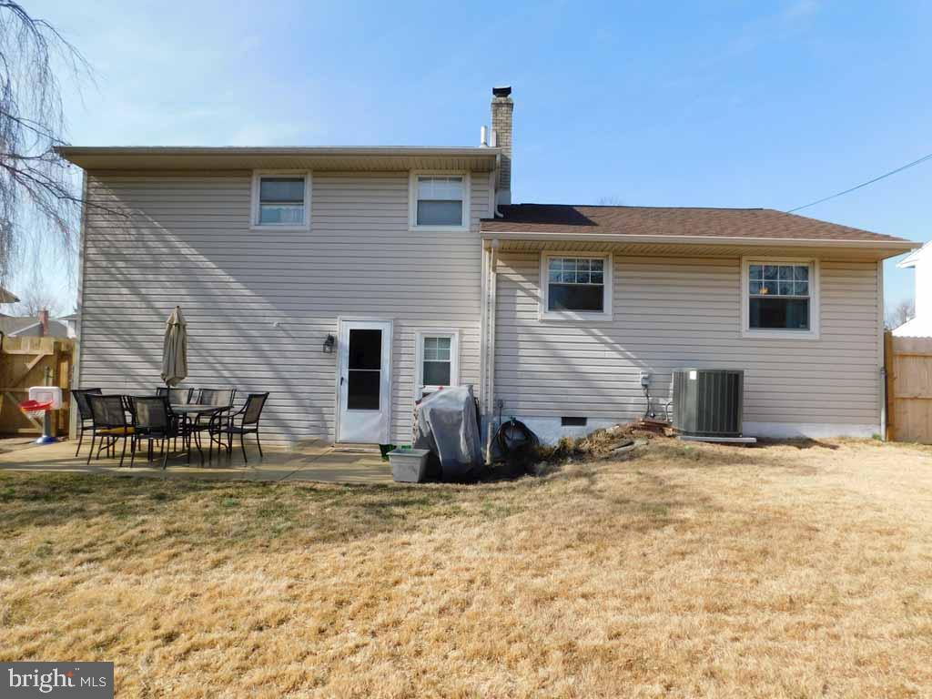 9989 Hardy Road Philadelphia, PA 19115 - Photo 18 of 21 Back