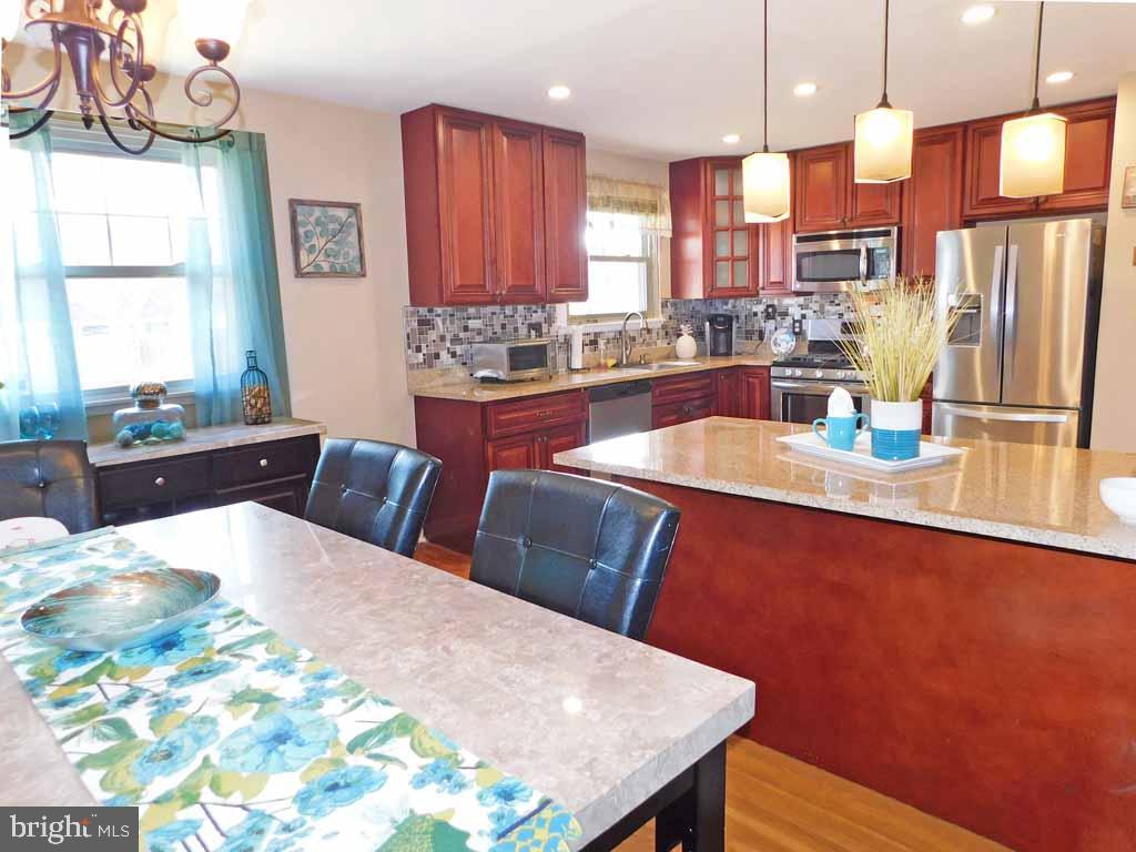 9989 Hardy Road Philadelphia, PA 19115 - Photo 8 of 21 Dining Room