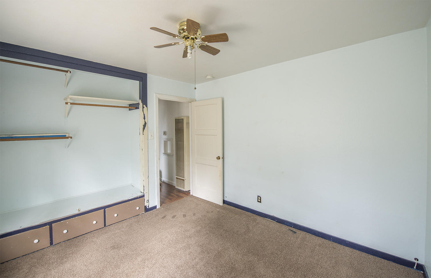 3062 Lawrence Road Redding, CA 96002 - Photo 12 of 16 a view of an empty room