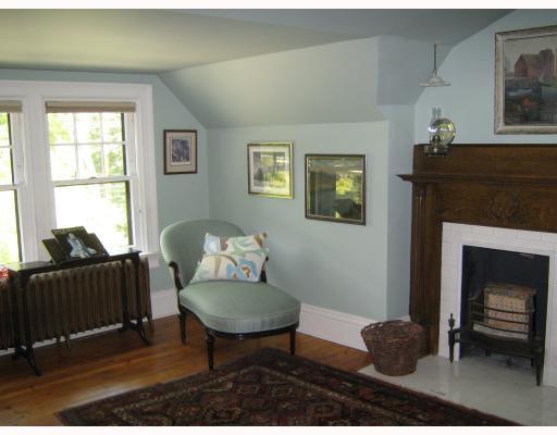 809 Blackburn Road Sewickley Heights, PA 15143 - Photo 15 of 18 Bedroom.