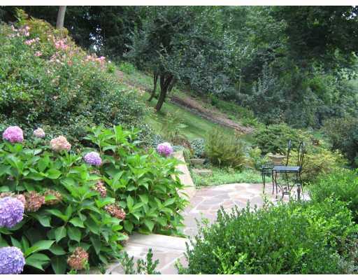809 Blackburn Road Sewickley Heights, PA 15143 - Photo 17 of 18 Yard/Garden.